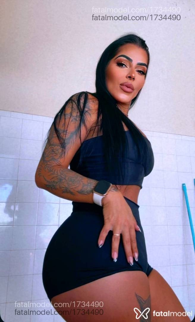 Acompanhante mulher morena (o) de olhos castanhos - Maya Ferraz