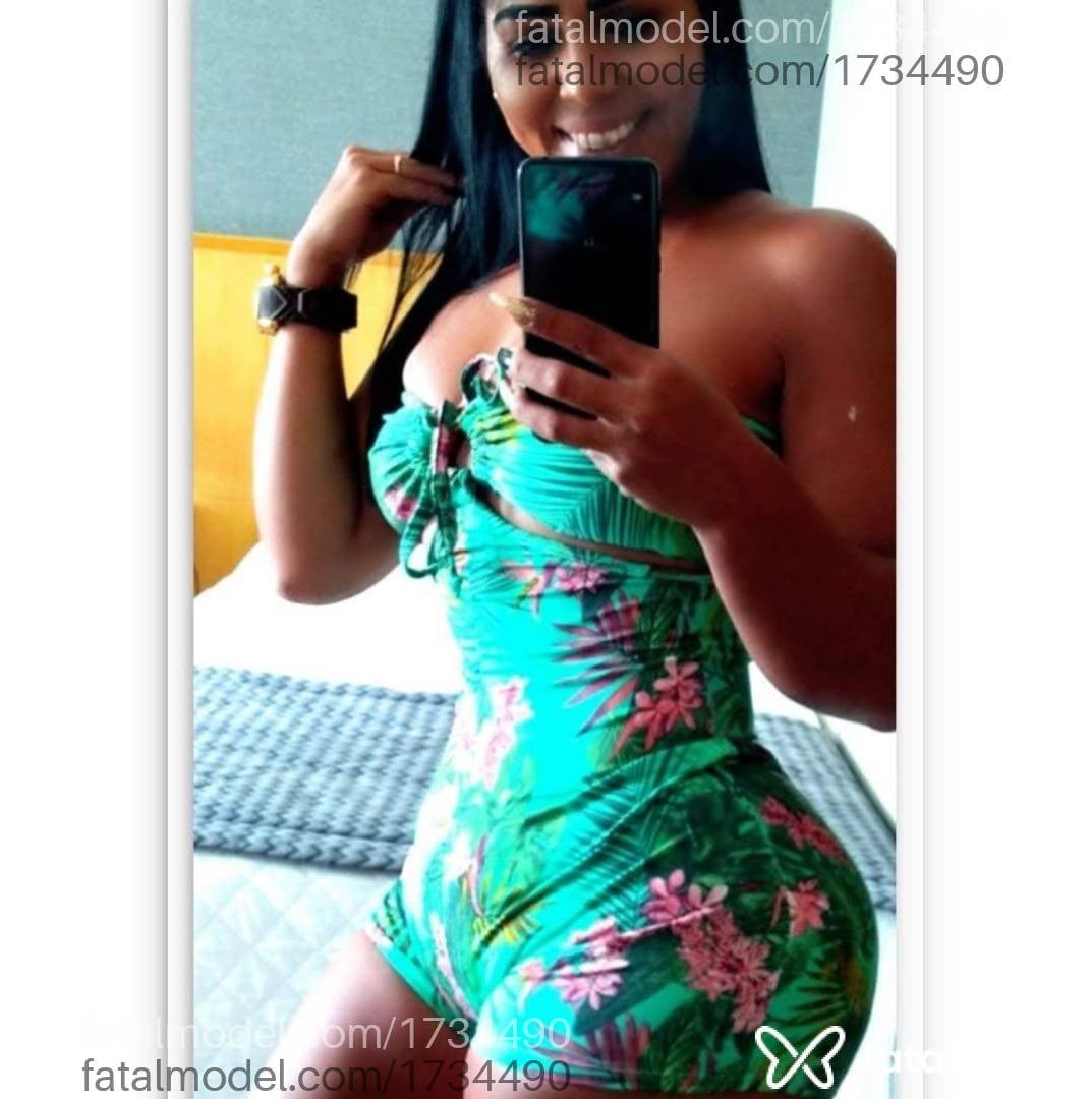 Acompanhante mulher morena (o) de olhos castanhos - Maya Ferraz