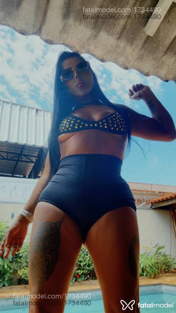 Acompanhante mulher morena (o) de olhos castanhos - Maya Ferraz
