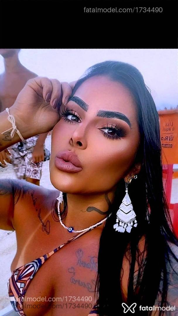 Acompanhante mulher morena (o) de olhos castanhos - Maya Ferraz