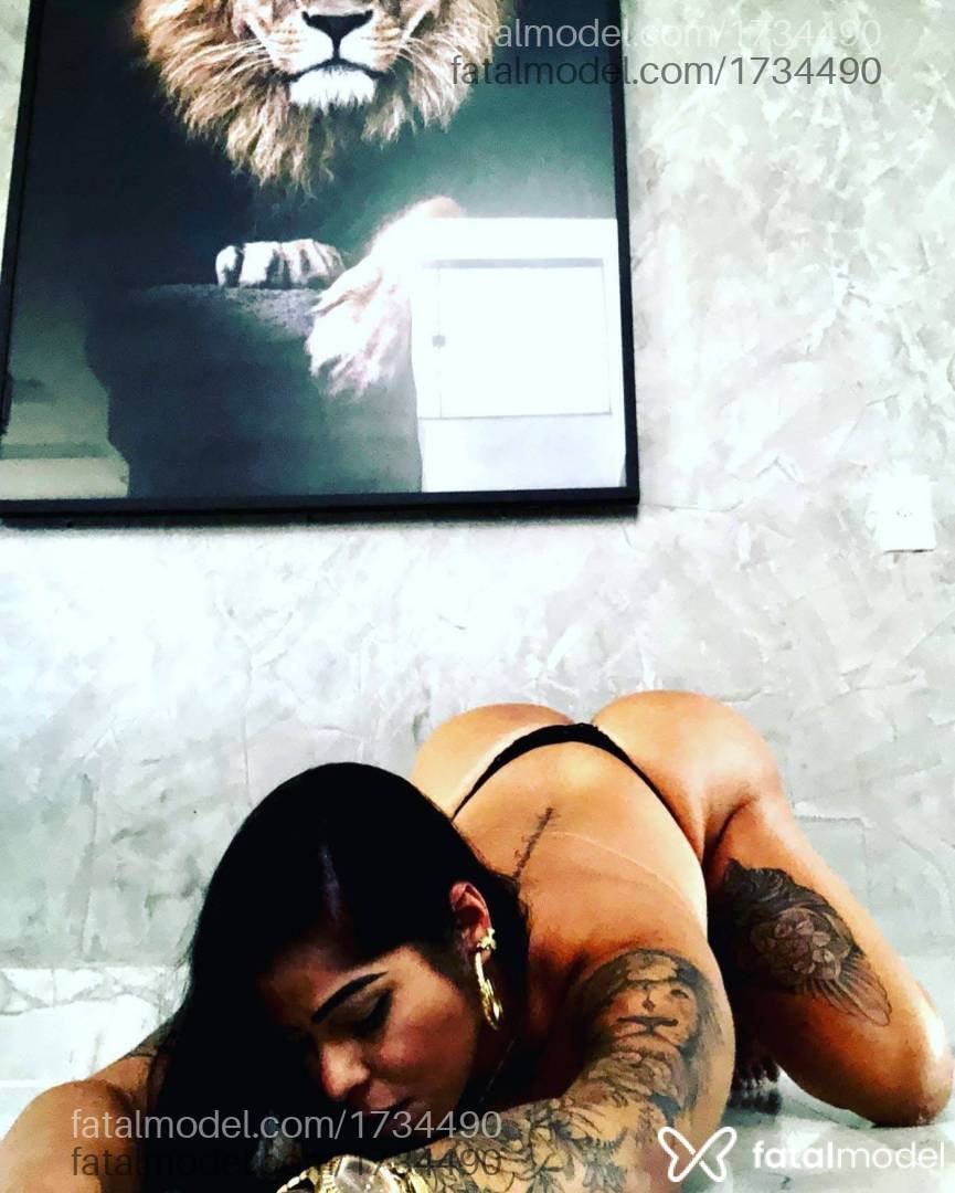 Acompanhante mulher morena (o) de olhos castanhos - Maya Ferraz
