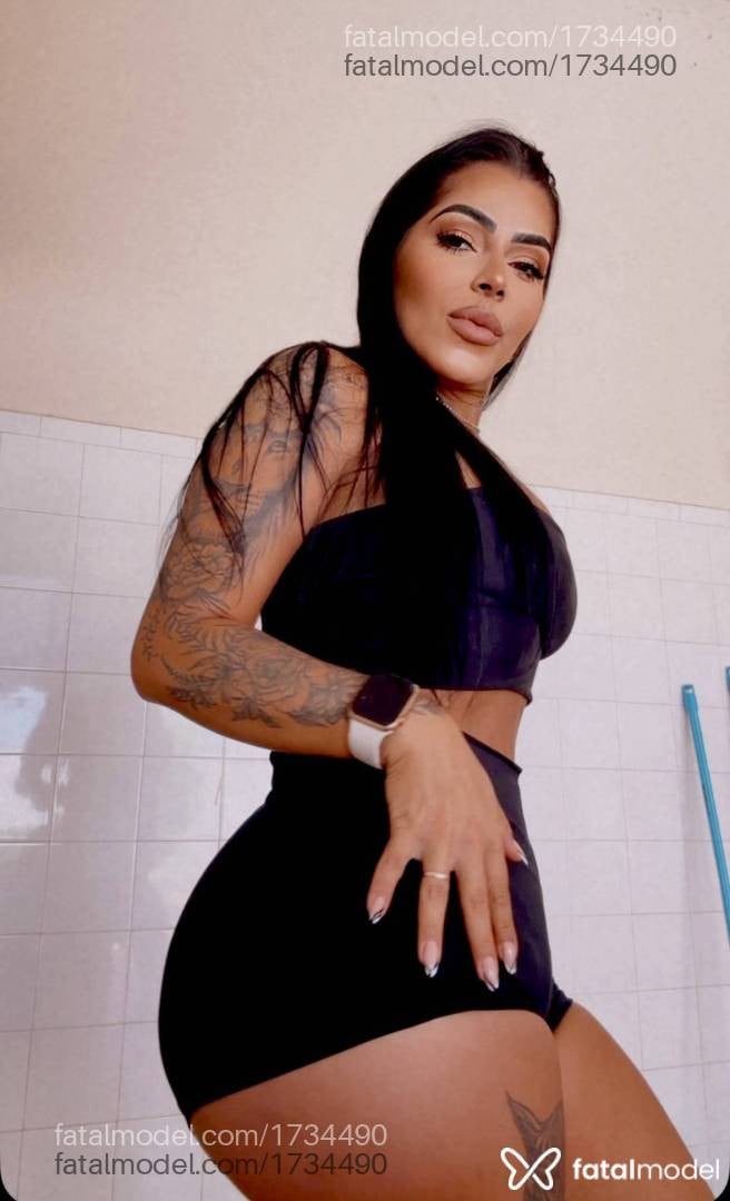 Acompanhante mulher morena (o) de olhos castanhos - Maya Ferraz