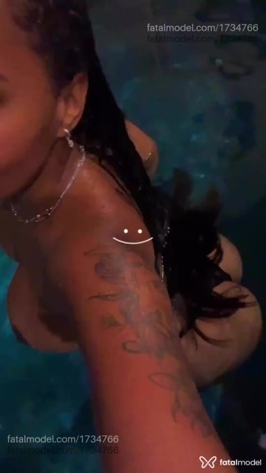 Acompanhante mulher com cabelo castanho de olhos castanhos em Itaúna - Mel