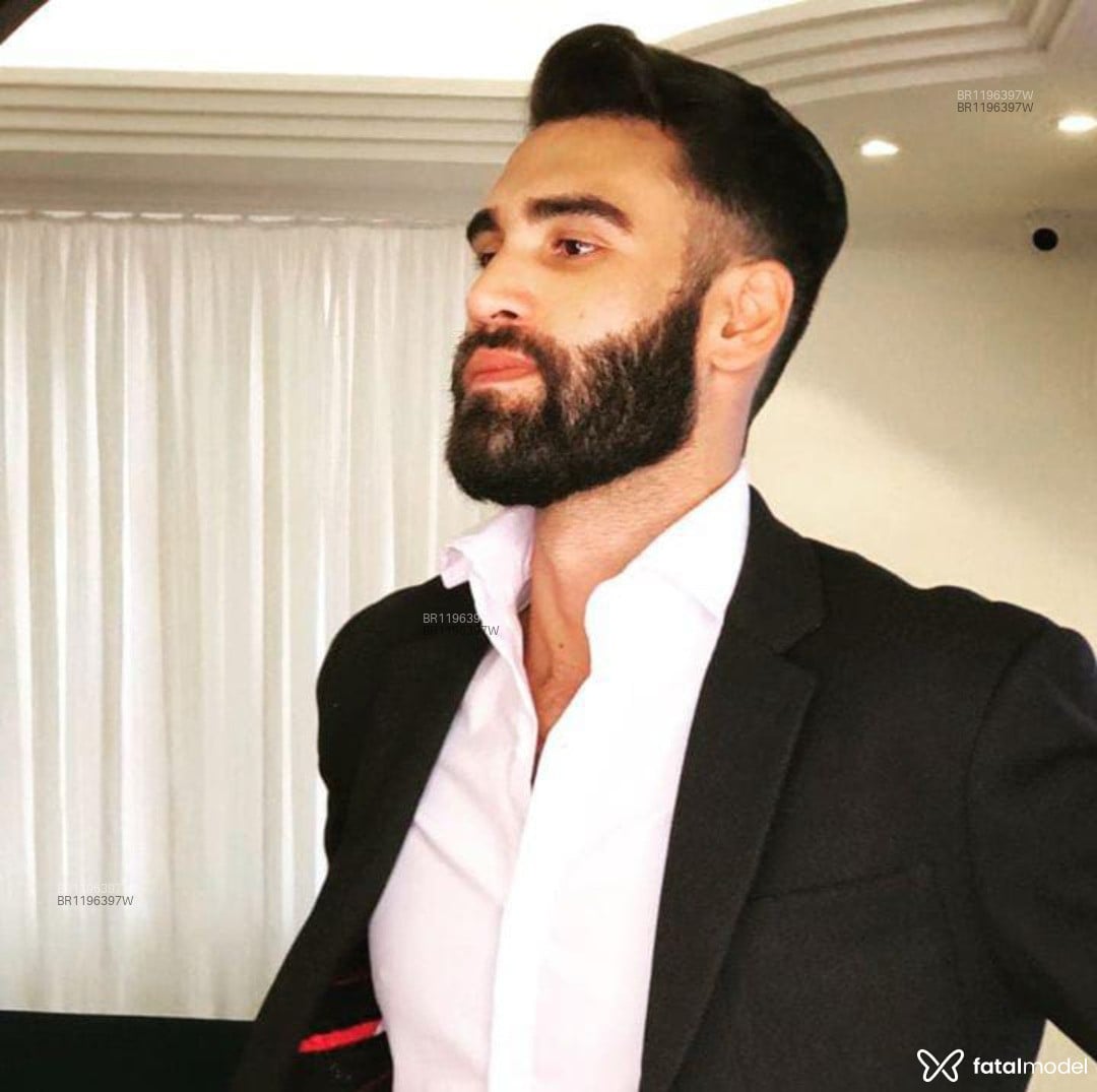 Acompanhante homem com cabelo castanho de olhos castanhos em Porto Alegre - Lucas Ribeiro