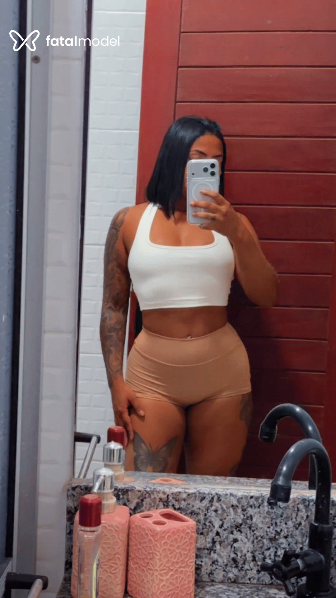 Acompanhante mulher morena (o) de olhos pretos - Mirela Santos