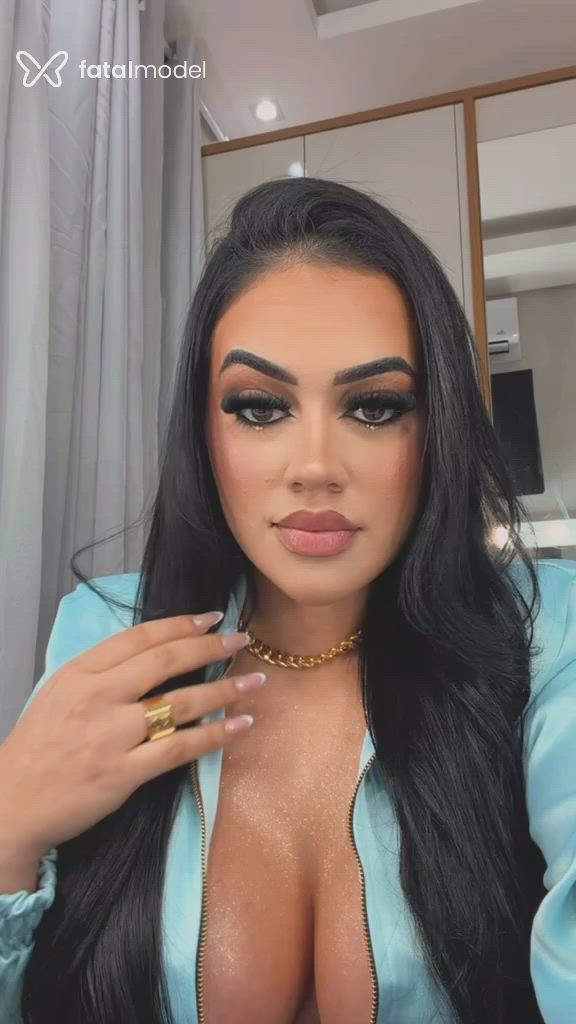 Acompanhante mulher morena (o) de olhos castanhos - Alice Vitalli