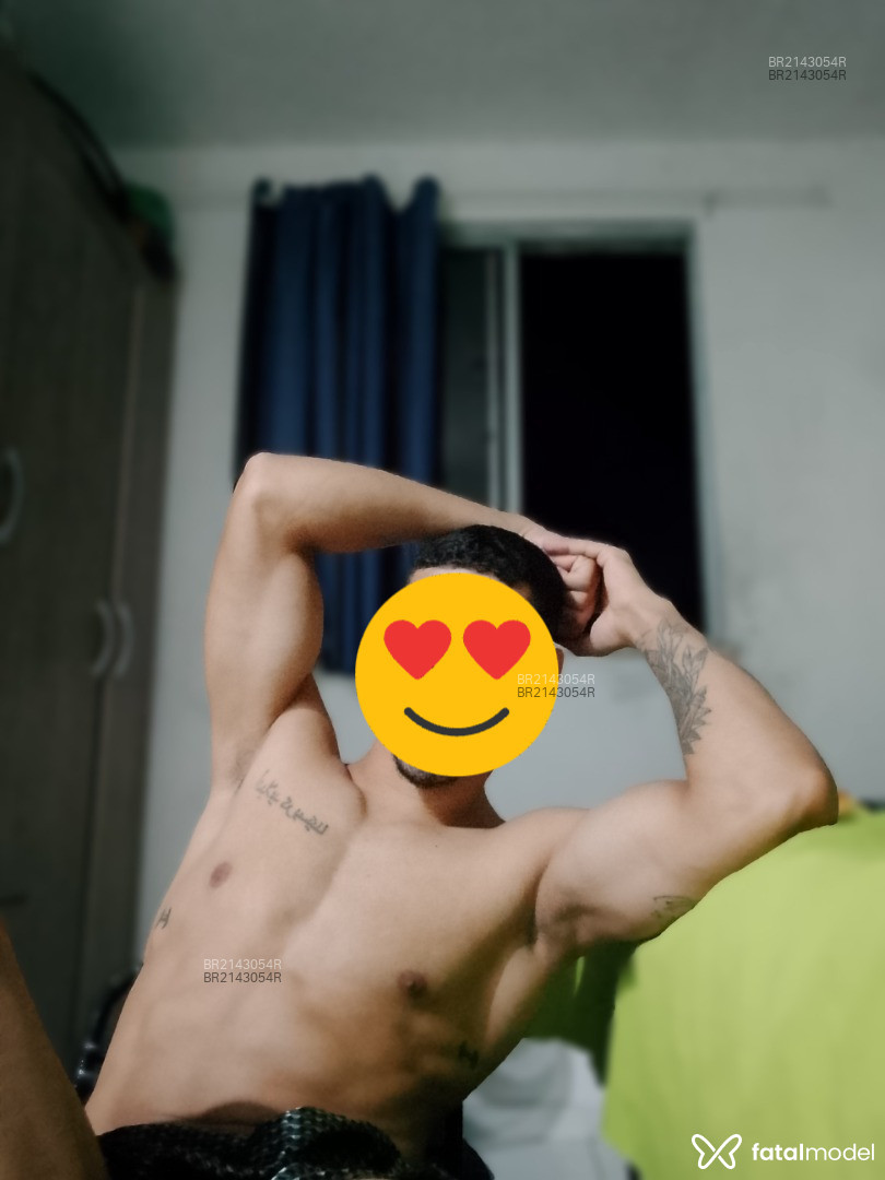 Acompanhante homem morena (o) de olhos castanhos em Virtual - Juang