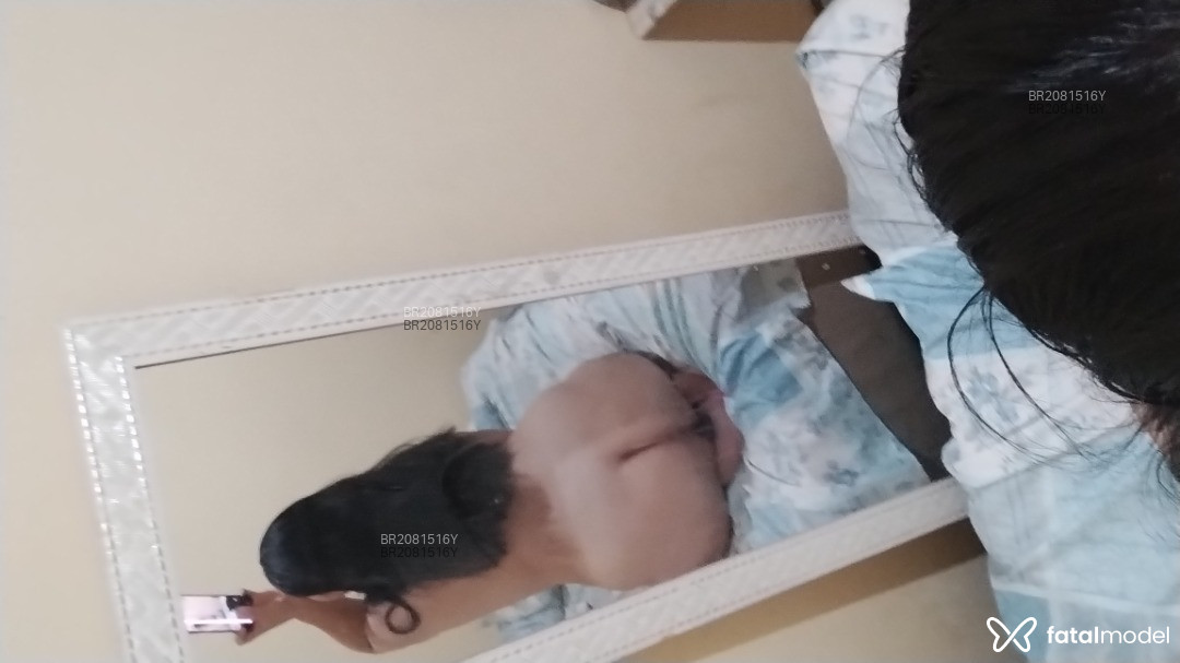 Acompanhante mulher morena (o) de olhos mel em Virtual Acompanhante mulher morena (o) de olhos mel em Virtual - Morena