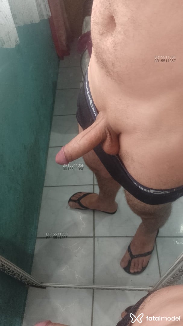 Acompanhante homem loira (o) de olhos castanhos - Hércules Acompanhante homem loira (o) de olhos castanhos - Hércules