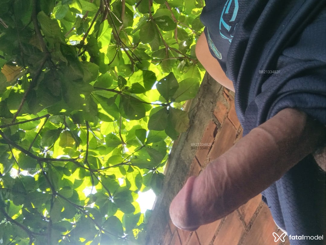 Acompanhante homem morena (o) de olhos castanhos em Araruama - Menor Quenti