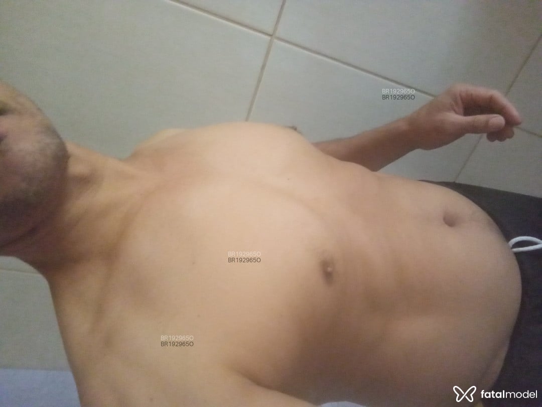 Acompanhante homem morena (o) de olhos castanhos - Gabriel