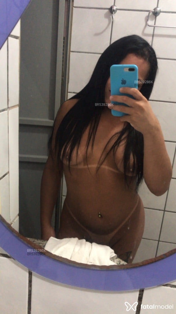 Acompanhante travesti morena (o) de olhos castanhos em Teresina - Emanuelly Gomes