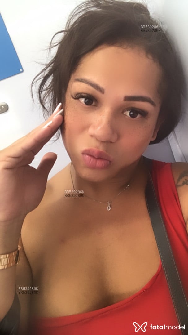 Acompanhante travesti morena (o) de olhos castanhos em Teresina - Emanuelly Gomes