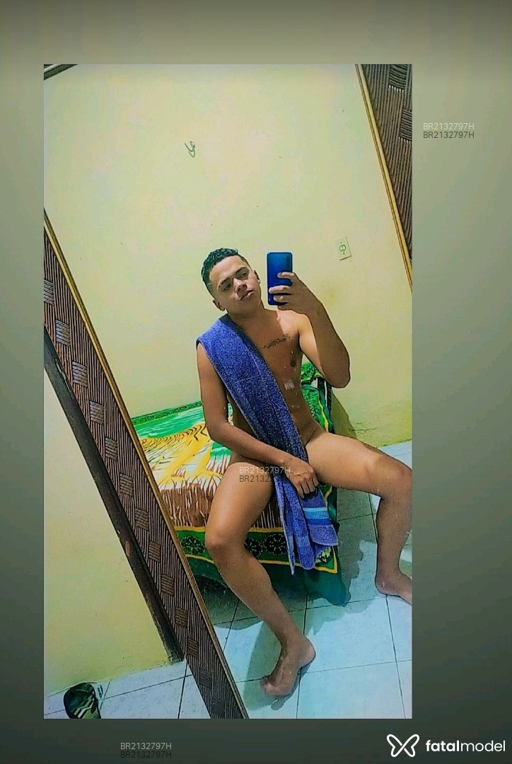 Acompanhante homem com cabelo castanho de olhos pretos em Fortaleza - Yuri Guedes