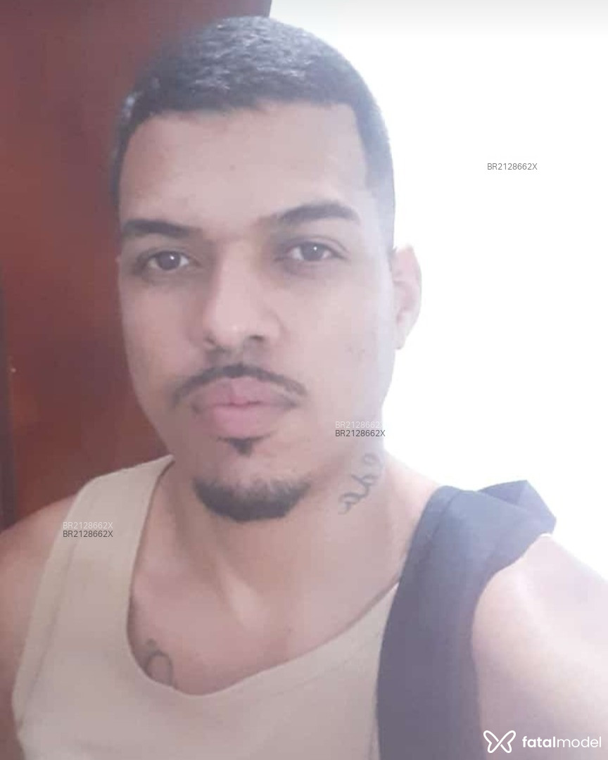 Acompanhante homem morena (o) de olhos castanhos em Nova Iguaçu - Leonardo