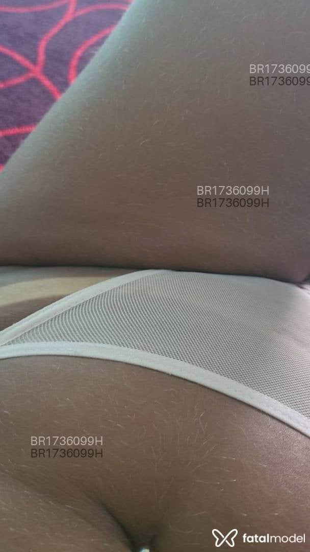 Acompanhante mulher morena (o) de olhos castanhos - Morena