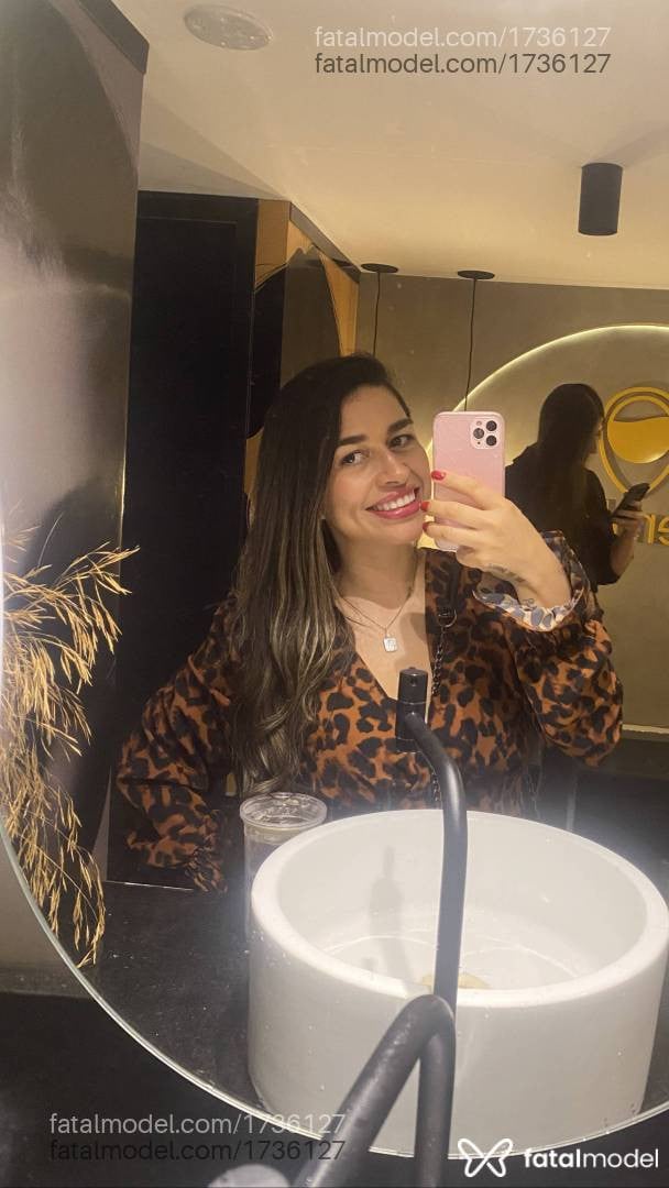 Acompanhante mulher com cabelo castanho de olhos castanhos - Marion