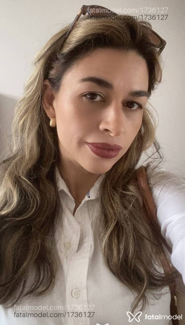 Acompanhante mulher com cabelo castanho de olhos castanhos - Marion