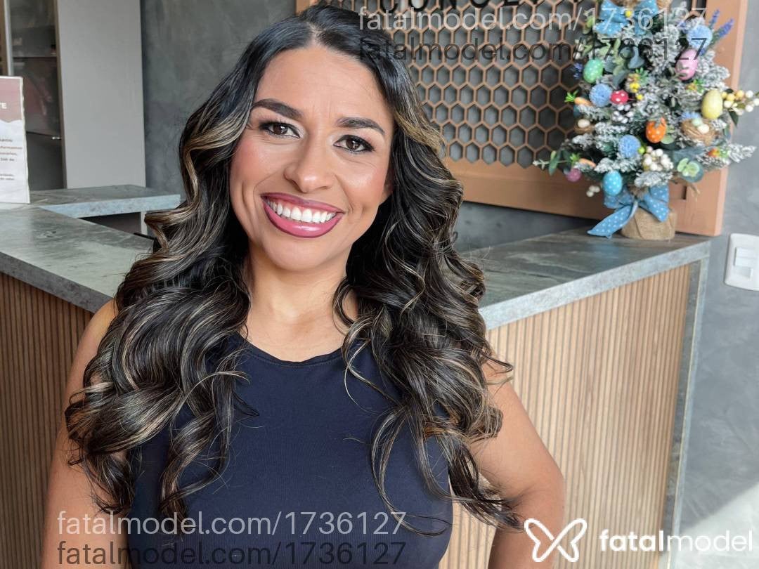 Acompanhante mulher com cabelo castanho de olhos castanhos - Marion