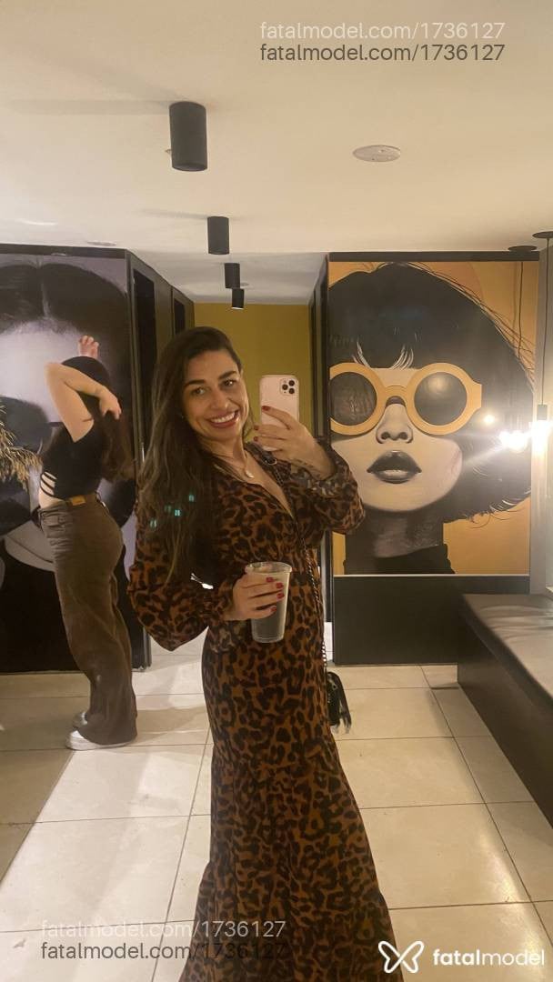 Acompanhante mulher com cabelo castanho de olhos castanhos - Marion