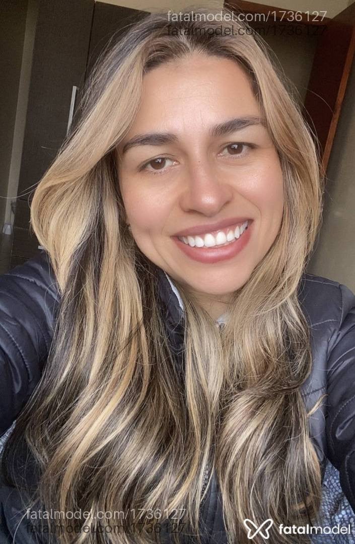 Acompanhante mulher com cabelo castanho de olhos castanhos - Marion