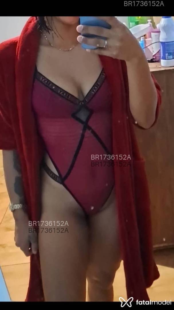 Acompanhante mulher com cabelo castanho de olhos castanhos em Coxim - Rebeca