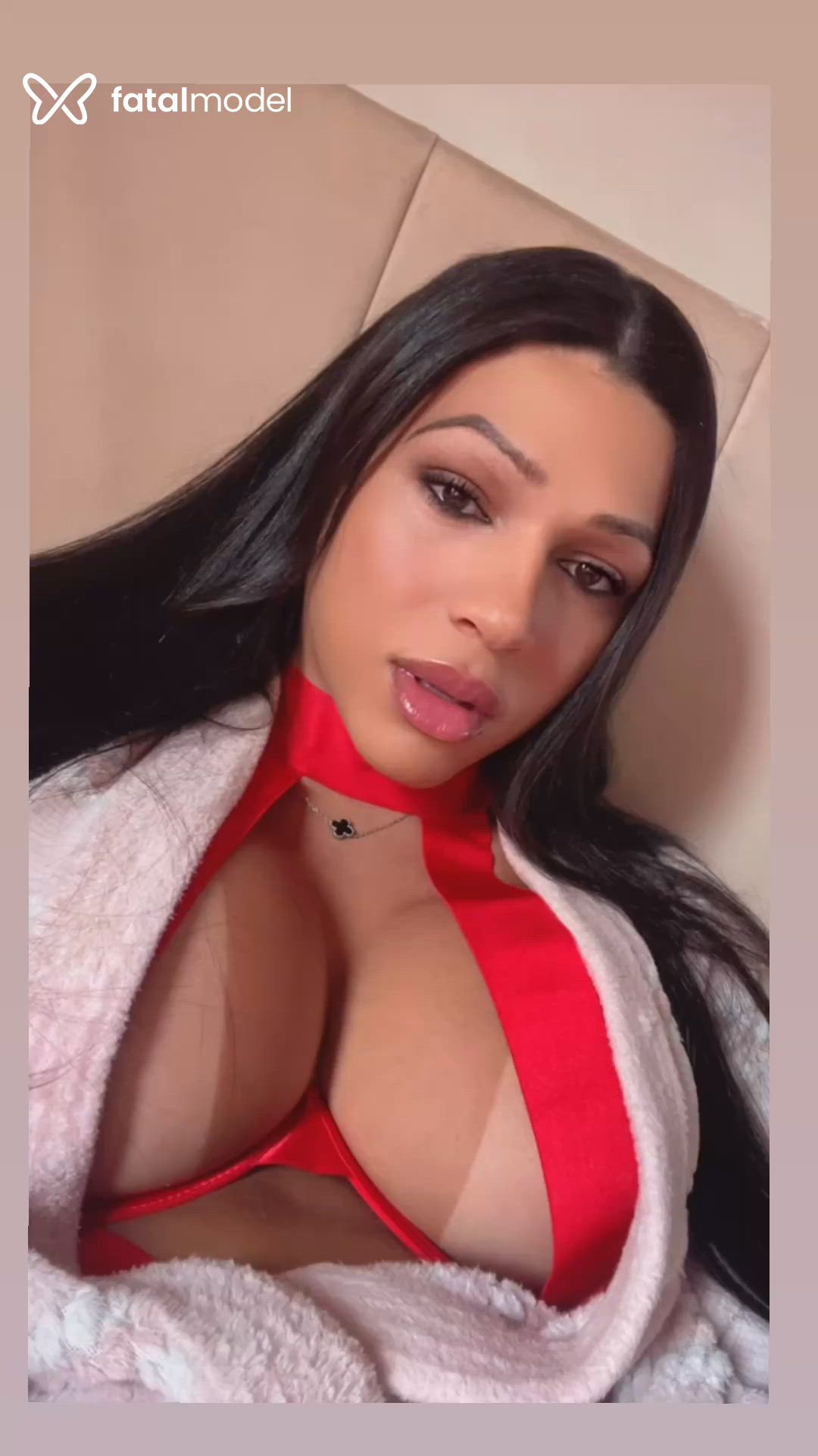 Acompanhante mulher trans morena (o) de olhos castanhos em Sorocaba Acompanhante mulher trans morena (o) de olhos castanhos em Sorocaba - Natasha