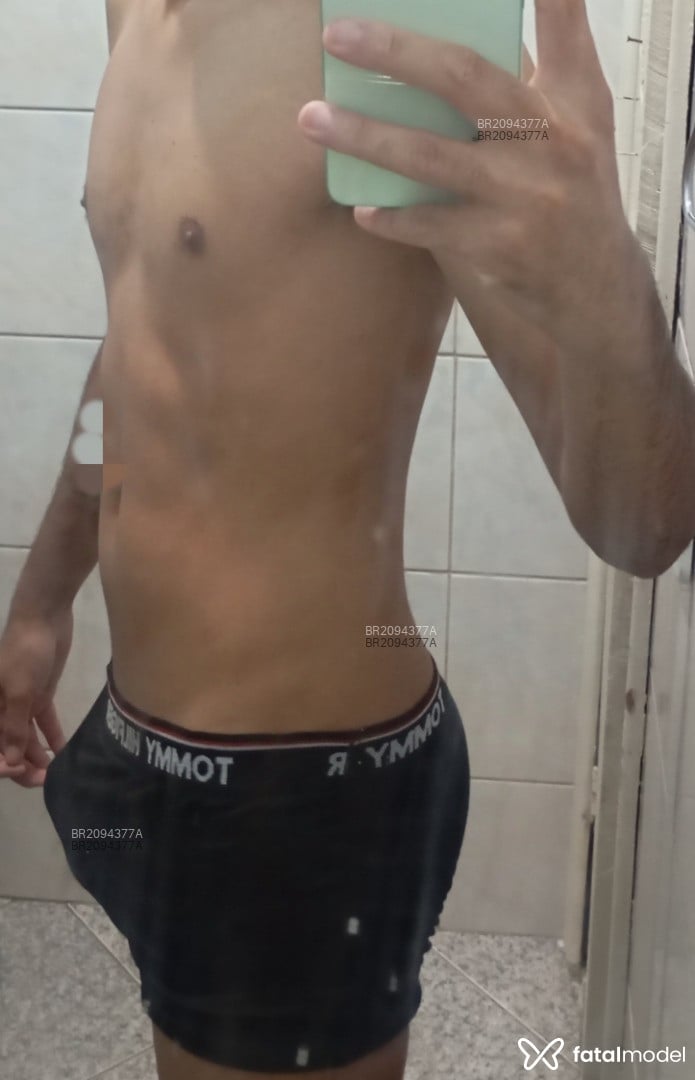 Acompanhante homem morena (o) de olhos pretos em Rio de Janeiro - Michael