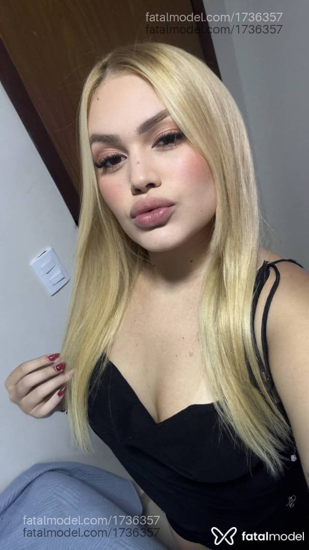 Acompanhante mulher loira (o) de olhos castanhos - Stella Alencar