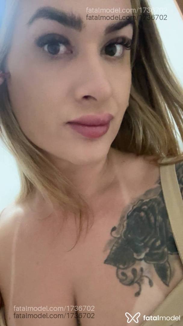 Acompanhante mulher trans loira (o) de olhos castanhos - Bruna Soouza