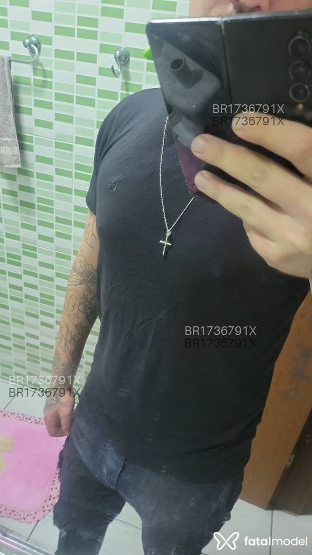 Acompanhante homem sem cabelo de olhos azuis em Porto Alegre - Alex Ventura