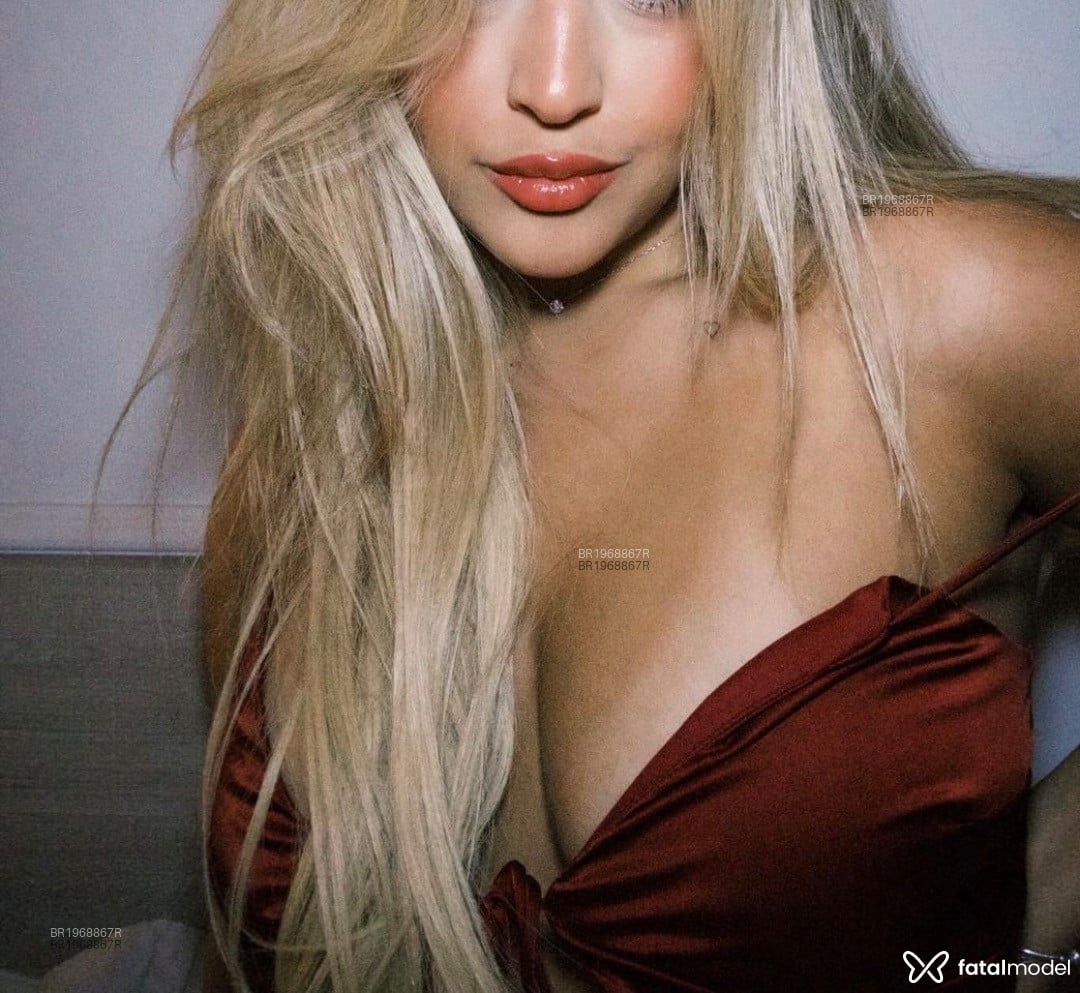 Acompanhante mulher loira (o) de olhos castanhos em Brasília - Nathalia Klein