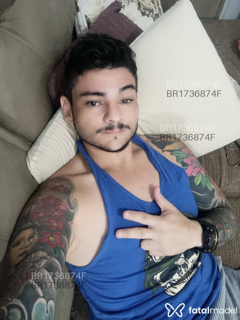 Acompanhante homem morena (o) de olhos castanhos em Pouso Alegre - Oshiro