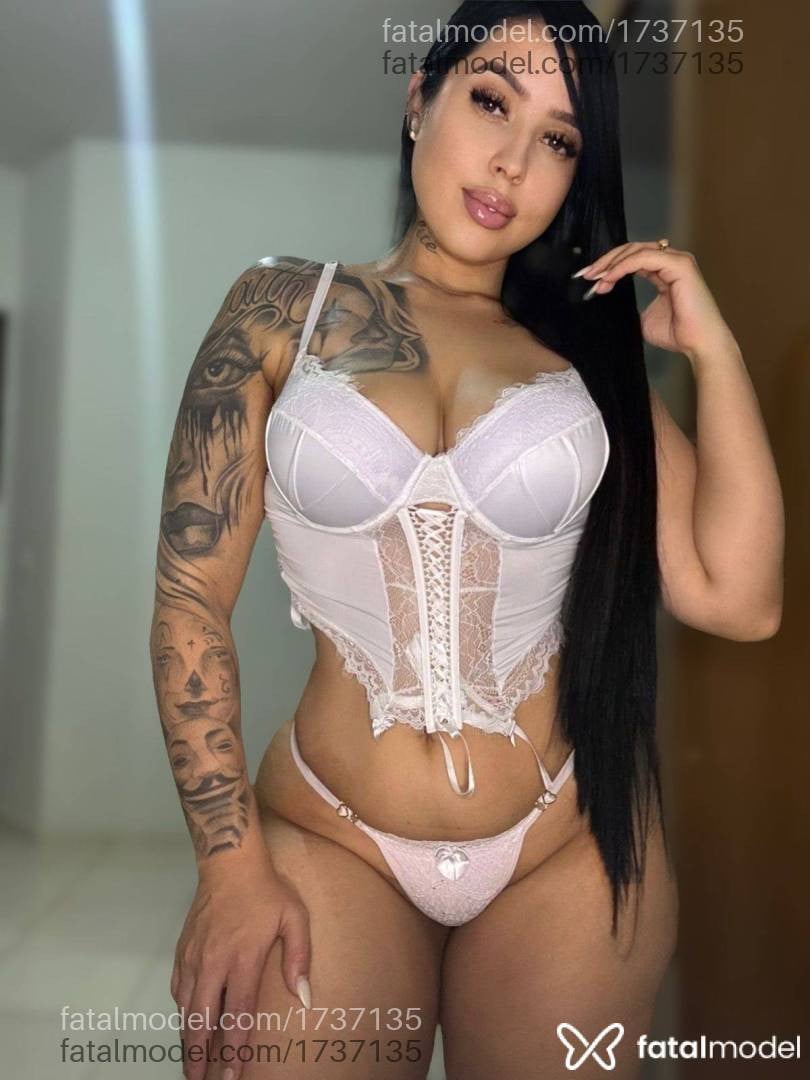 Acompanhante mulher morena (o) de olhos castanhos - Manuela