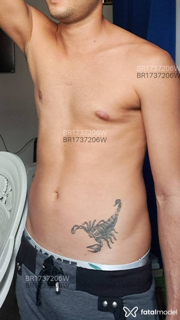 Acompanhante homem com cabelo castanho de olhos mel em Recife Acompanhante homem com cabelo castanho de olhos mel em Recife - Diogo