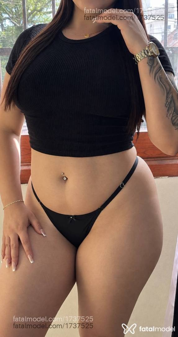 Acompanhante mulher morena (o) de olhos pretos - Bruna Vaz