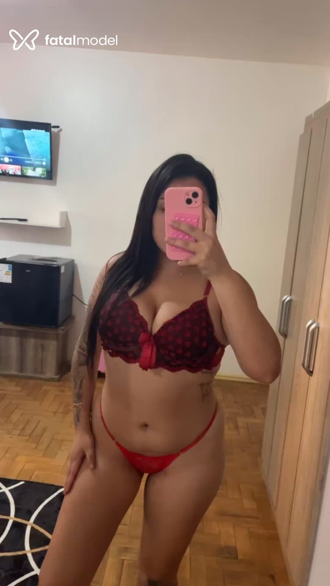 Acompanhante mulher morena (o) de olhos pretos - Bruna Vaz Acompanhante mulher morena (o) de olhos pretos - Bruna Vaz