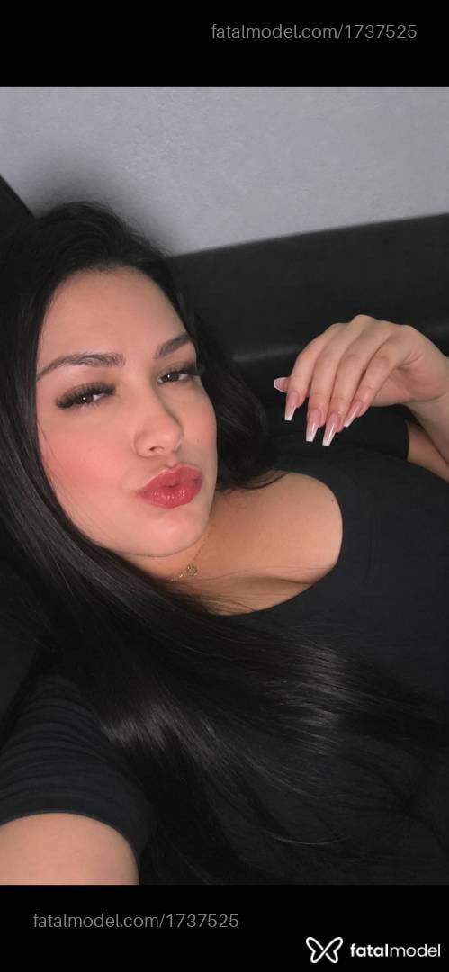 Acompanhante mulher morena (o) de olhos pretos - Bruna Vaz