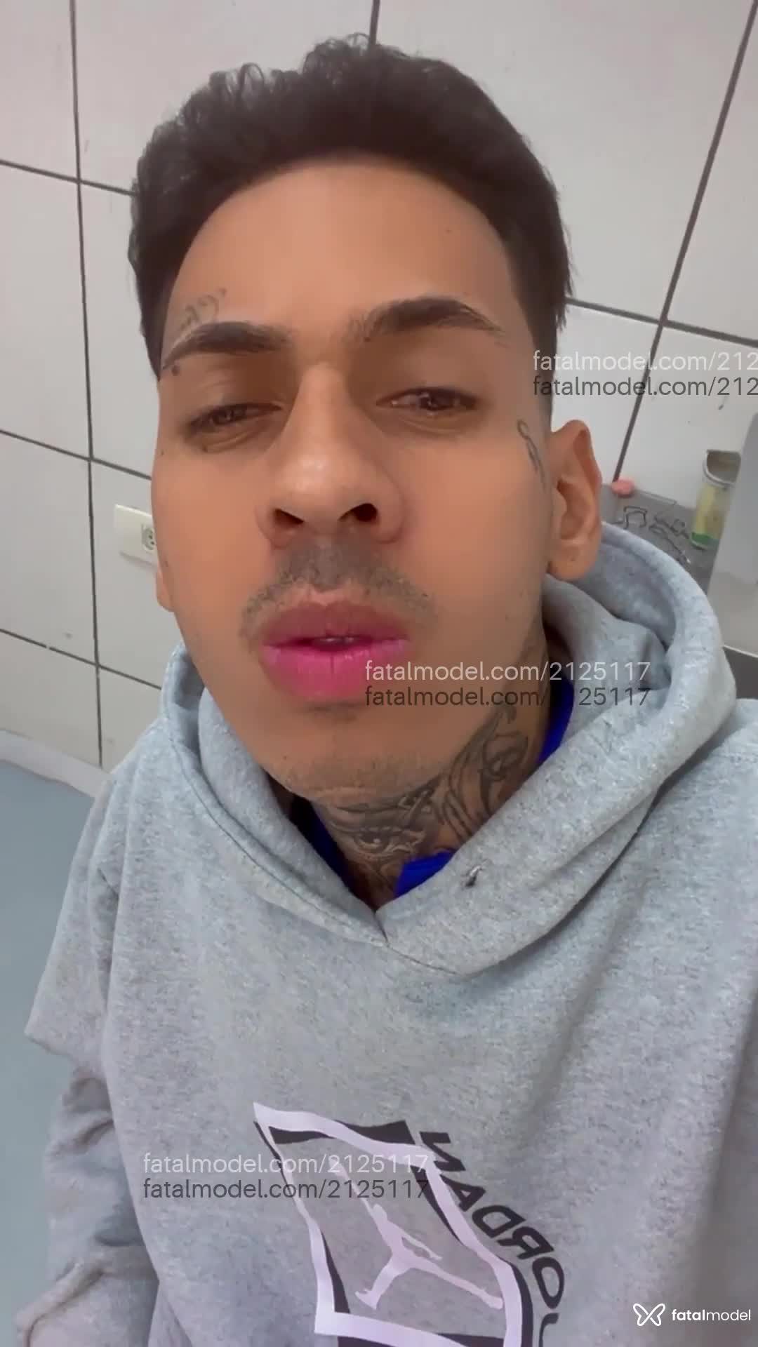 Acompanhante homem morena (o) de olhos castanhos em São Paulo Acompanhante homem morena (o) de olhos castanhos em São Paulo - Pedro