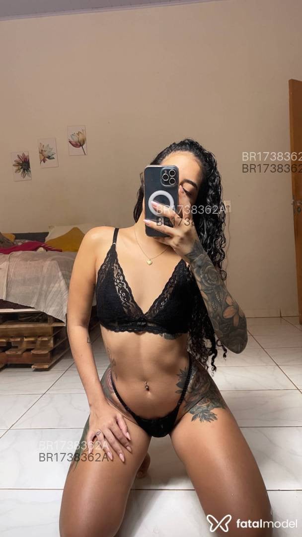 Acompanhante mulher morena (o) de olhos castanhos - Luana