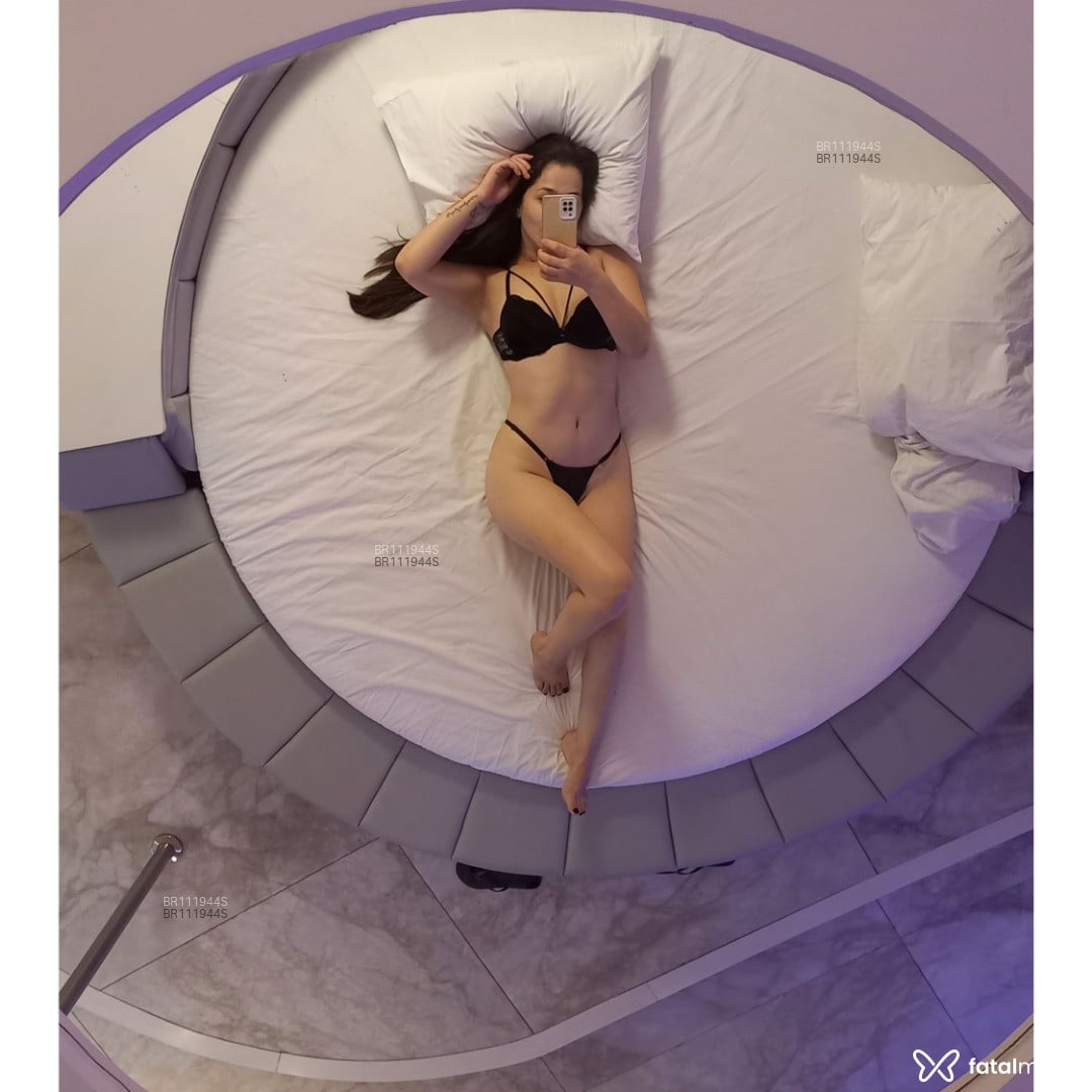Acompanhante mulher com cabelo castanho de olhos castanhos em Marechal Cândido Rondon Acompanhante mulher com cabelo castanho de olhos castanhos em Marechal Cândido Rondon - Lunara Alves
