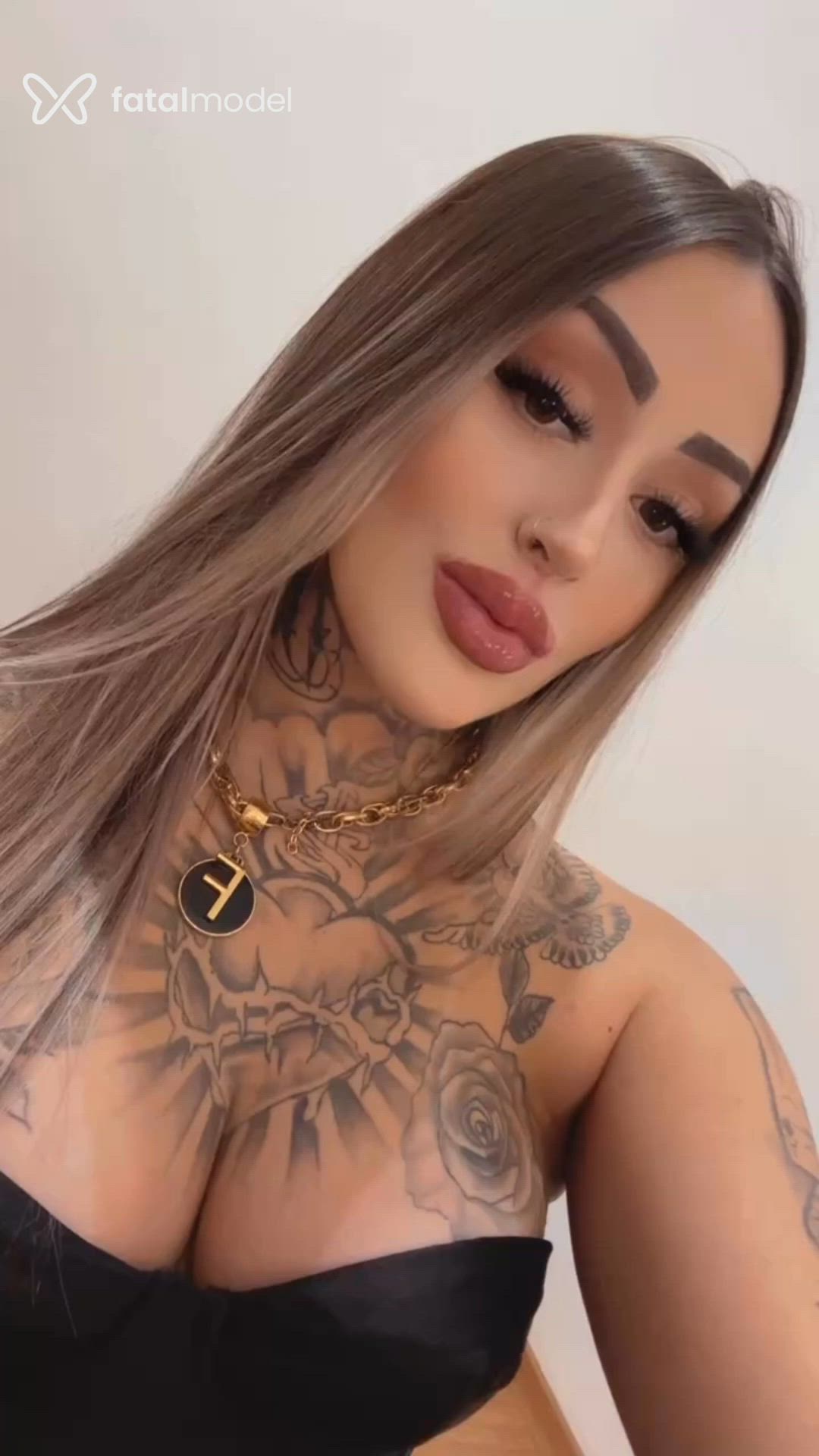 Acompanhante mulher loira (o) de olhos mel em São José dos Campos Acompanhante mulher loira (o) de olhos mel em São José dos Campos - Isabela
