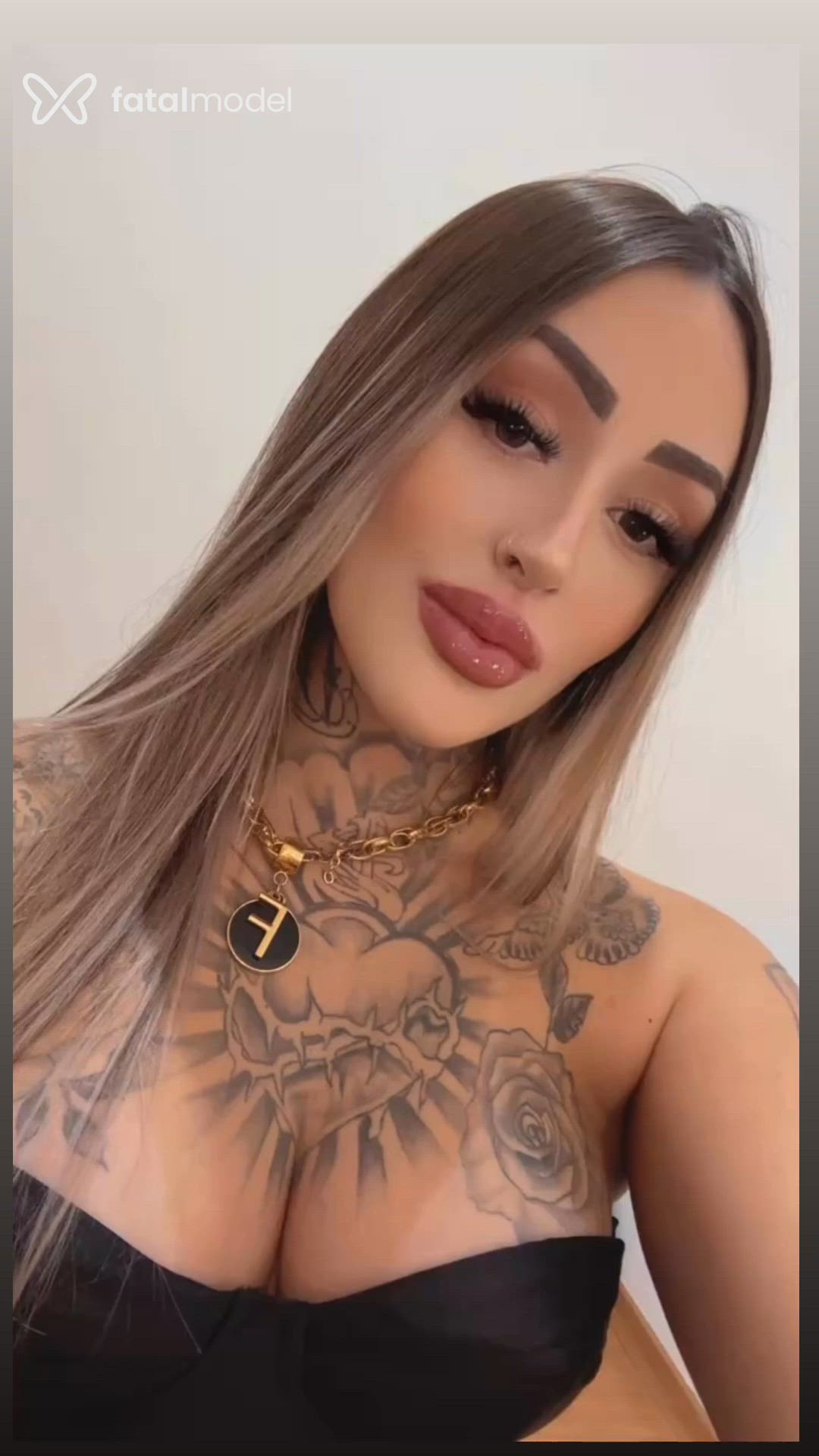 Acompanhante mulher loira (o) de olhos mel em São José dos Campos Acompanhante mulher loira (o) de olhos mel em São José dos Campos - Isabela