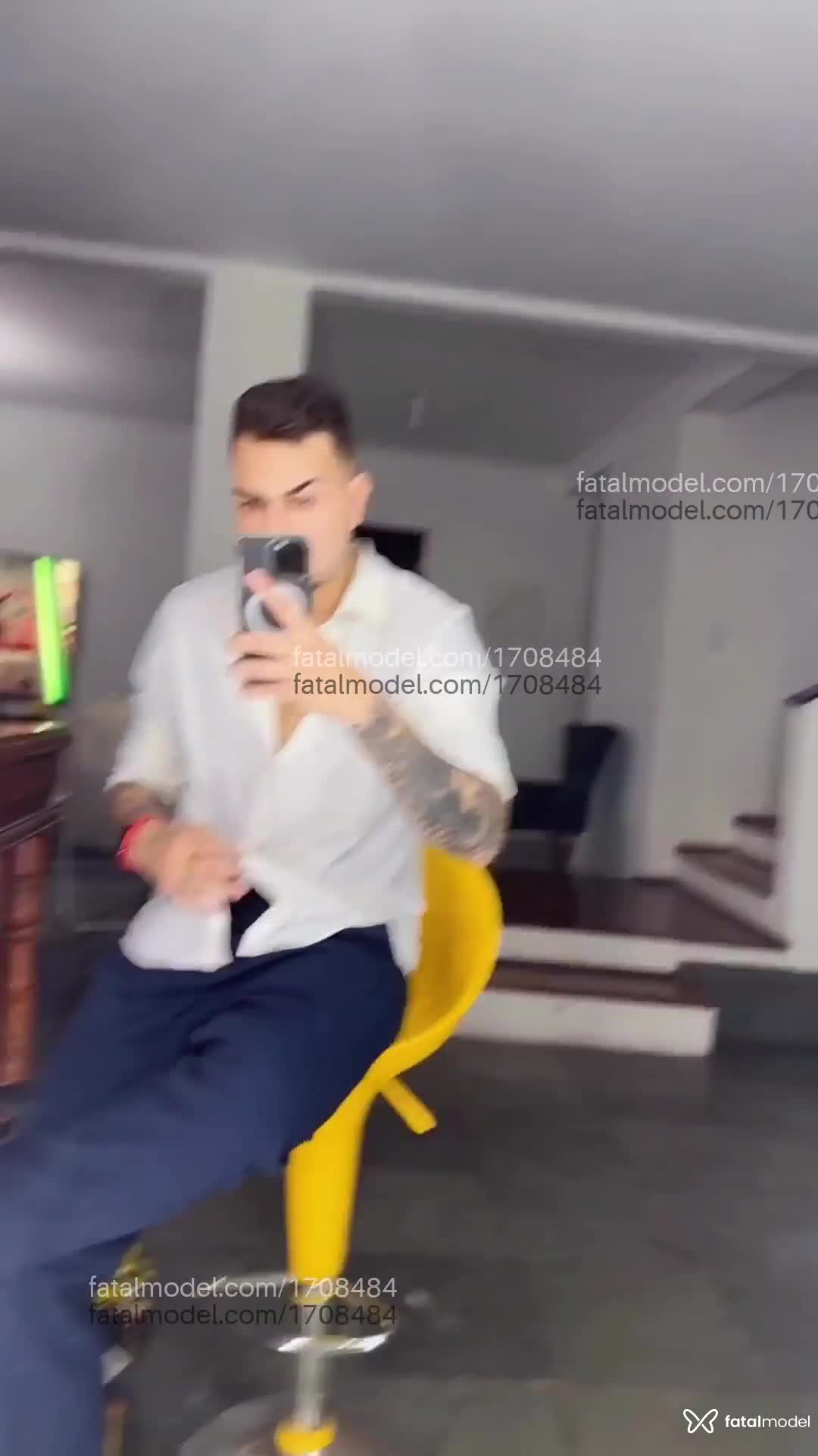 Acompanhante homem com cabelo castanho de olhos castanhos em Campinas - Henrique Primo