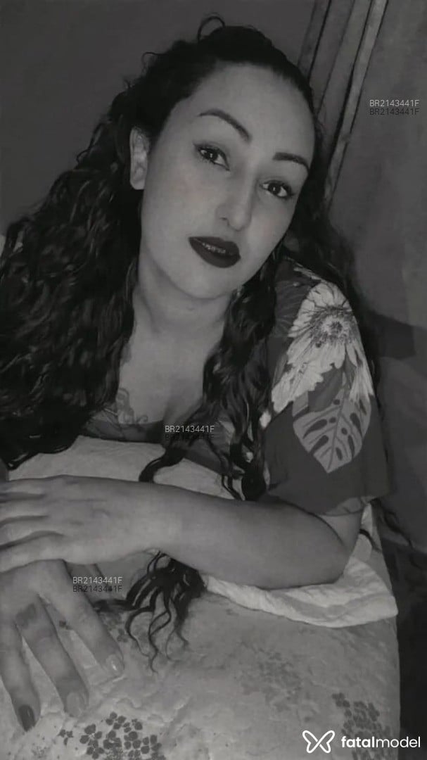 Acompanhante mulher morena (o) de olhos pretos em São Paulo Acompanhante mulher morena (o) de olhos pretos em São Paulo - Macarena