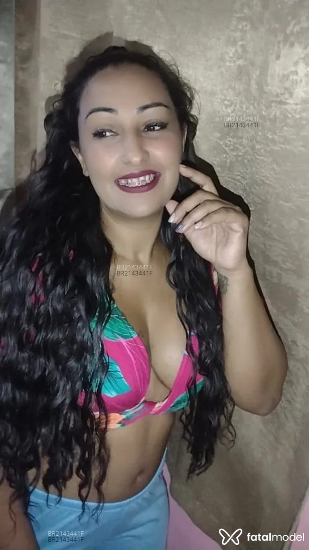 Acompanhante mulher morena (o) de olhos pretos em São Paulo Acompanhante mulher morena (o) de olhos pretos em São Paulo - Macarena