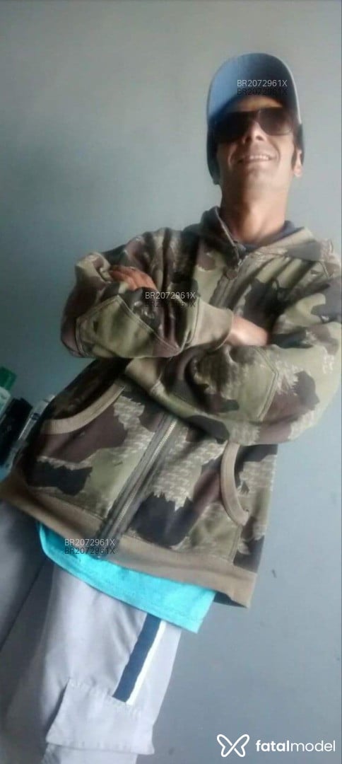 Acompanhante homem morena (o) de olhos castanhos em Canoas - Luanboy