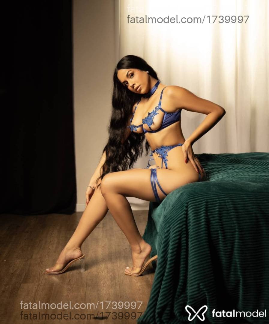 Acompanhante mulher morena (o) de olhos castanhos em Belo Horizonte - Agnes Moura