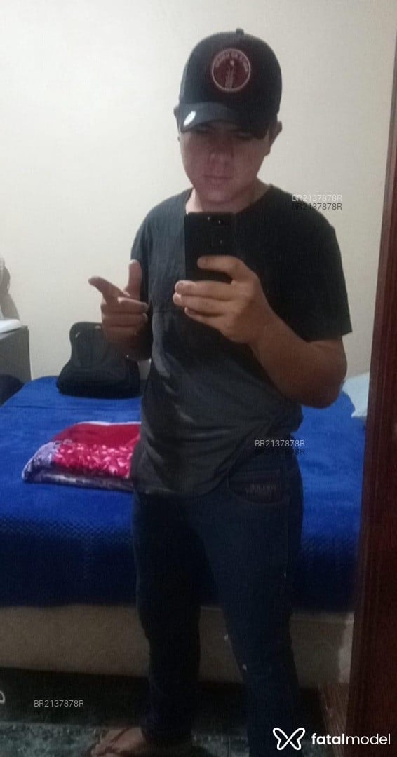 Acompanhante homem morena (o) de olhos castanhos em Pato Bragado - Walter