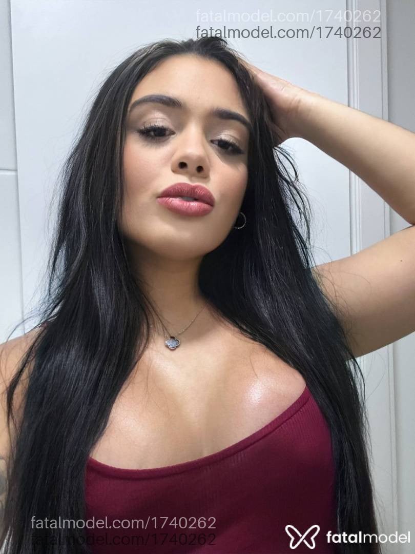 Acompanhante mulher morena (o) de olhos castanhos - Anny lopes